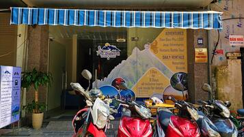 Façana frontal de l'allotjament