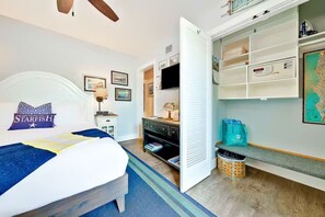 Skrivebord, strygejern/strygebræt, gratis Wi-Fi, sengetøj