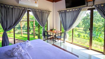 Premium Villa, 1 King Bed, Non Smoking, Ensuite | 1 bedroom, free WiFi, bed sheets