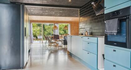 Awesome home in Væggerløse with kitchen