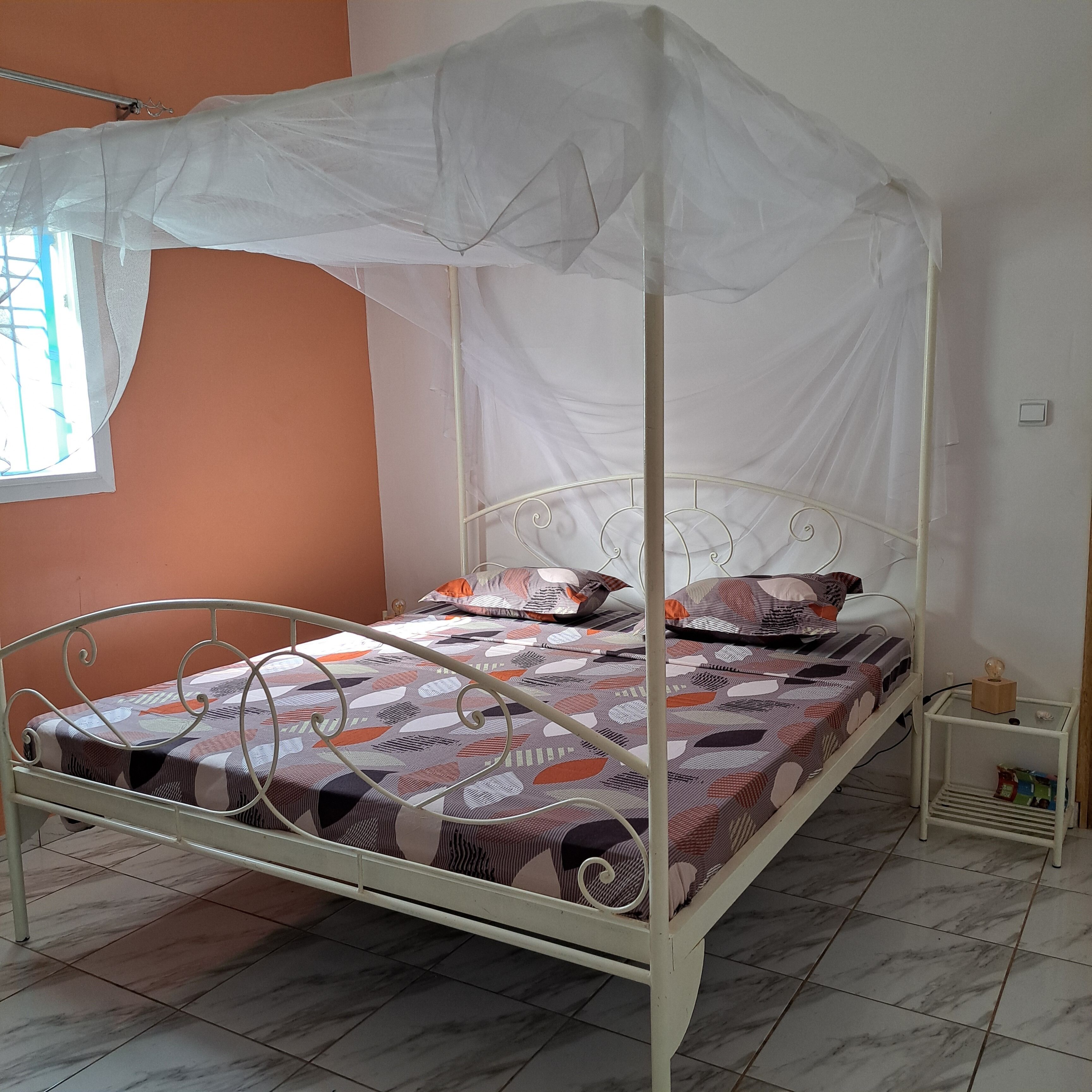 2 bedrooms, iron/ironing board, free WiFi, bed sheets