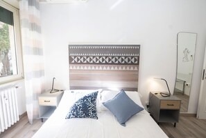2 bedrooms, iron/ironing board - Lovely Apartment in Hip and Vibrant Pigneto (Roma)