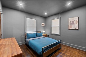 2 Schlafzimmer, Schreibtisch, Bügeleisen/Bügelbrett, kostenloses WLAN