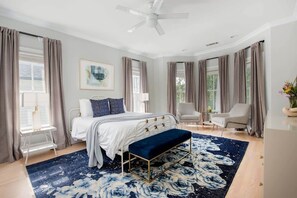 3 habitaciones, tabla de planchar con plancha, wifi y ropa de cama 