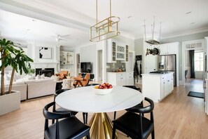 Dining - Carmelot (Atlanta)