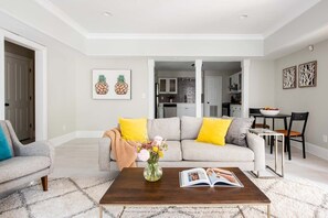 Televisión, oficina