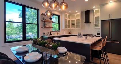Luxurious Station House Suite A