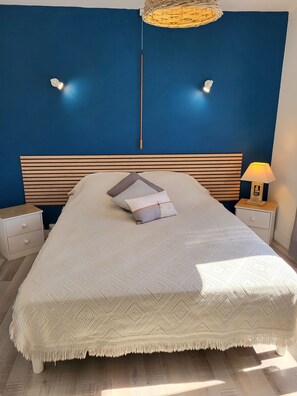 2 chambres, fer et planche à repasser, lit parapluie, Wi-Fi gratuit