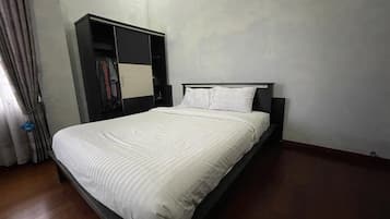 Kamar Double Deluks | Ruang kerja ramah laptop, Wi-Fi gratis, dan seprai linen