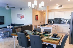 Interior - The Epic Miami Supreme Storey Lake (Kissimmee)