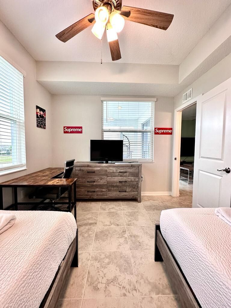 3 bedrooms, desk, iron/ironing board, travel cot