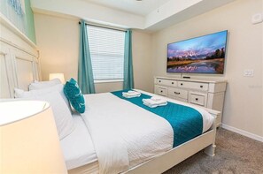 3 bedrooms, desk, iron/ironing board, travel cot - The Epic Miami Supreme Storey Lake (Kissimmee)