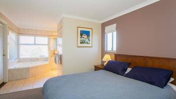 5 bedrooms, travel cot, free WiFi, bed sheets