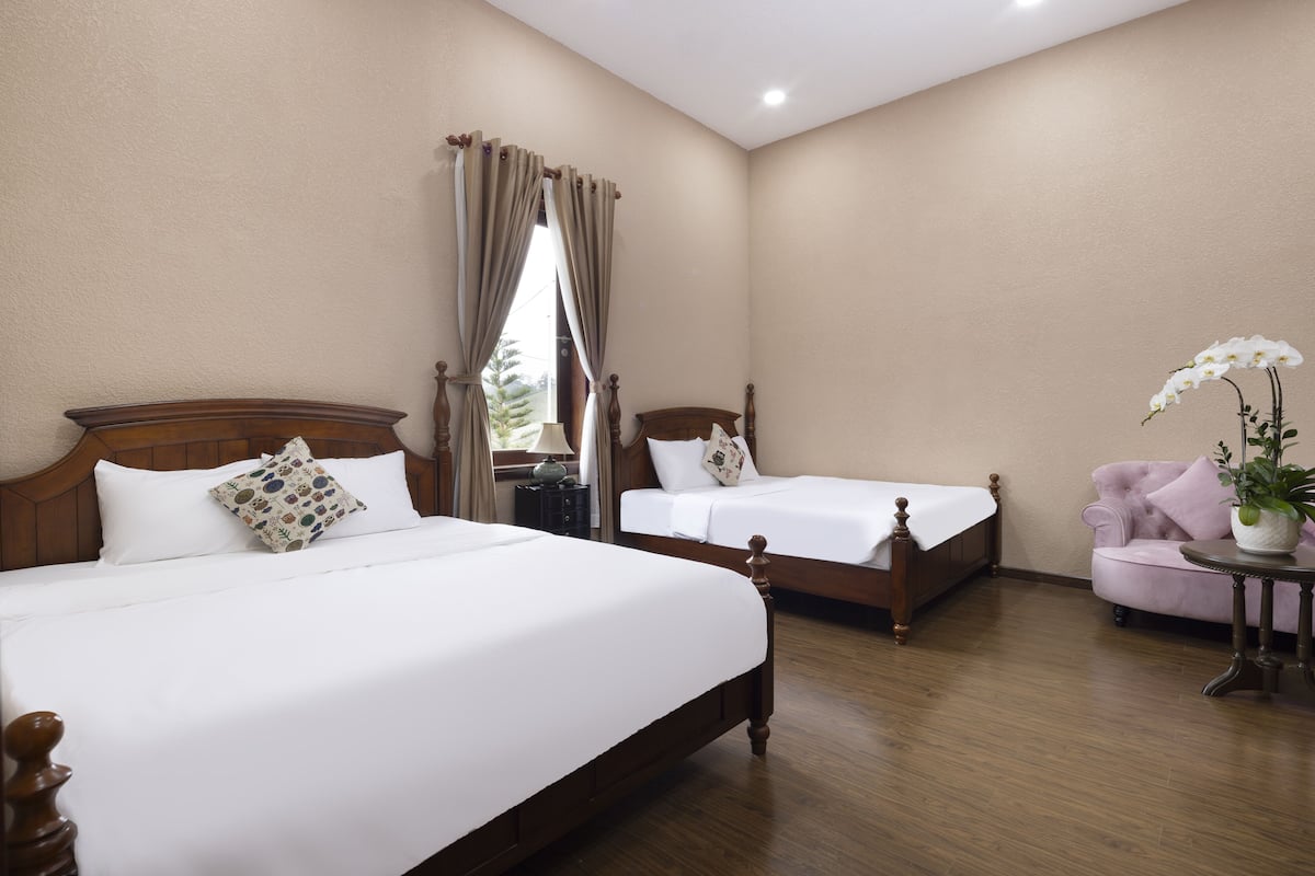 2 bedrooms, premium bedding, pillow-top beds, free minibar items