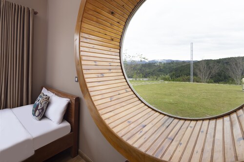 Four Spring Villas And Golfs Da Lat