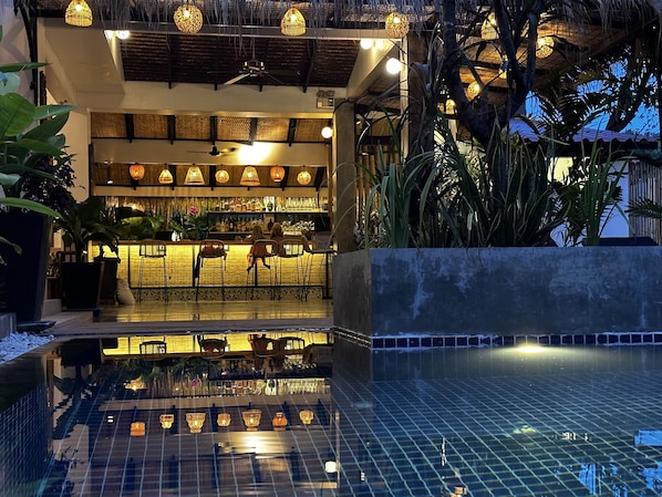 Kolam renang outdoor