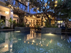 Outdoor pool - Babel Boutique Hotel (Siem Reap)
