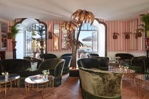 Lounge - Château de Théoule (Theoule-sur-Mer)