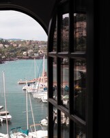 Suite Merveilleuse Prestige Duplex | Minibar, in-room safe, individually decorated, individually furnished