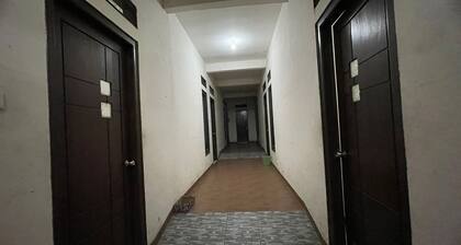 OYO Life 93147 Rumah Kos Shilah Habib Syariah