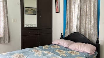 1 bedroom, iron/ironing board