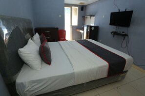 Habitación doble Deluxe | Escritorio, wifi gratis y ropa de cama 