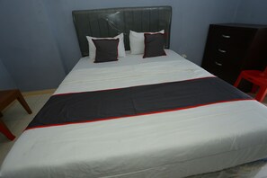 Dobbeltrom – deluxe | Skrivebord, wi-fi (inkludert) og sengetøy