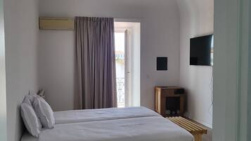 Family Suite | 1 bedroom, soundproofing, free WiFi