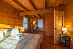 3 bedrooms, desk, iron/ironing board, travel cot