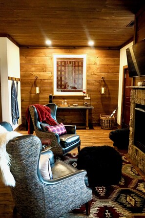 Suite Studio Premium, 1 très grand lit, baignoire, vue montagne | Draps en coton égyptien, literie de qualité supérieure