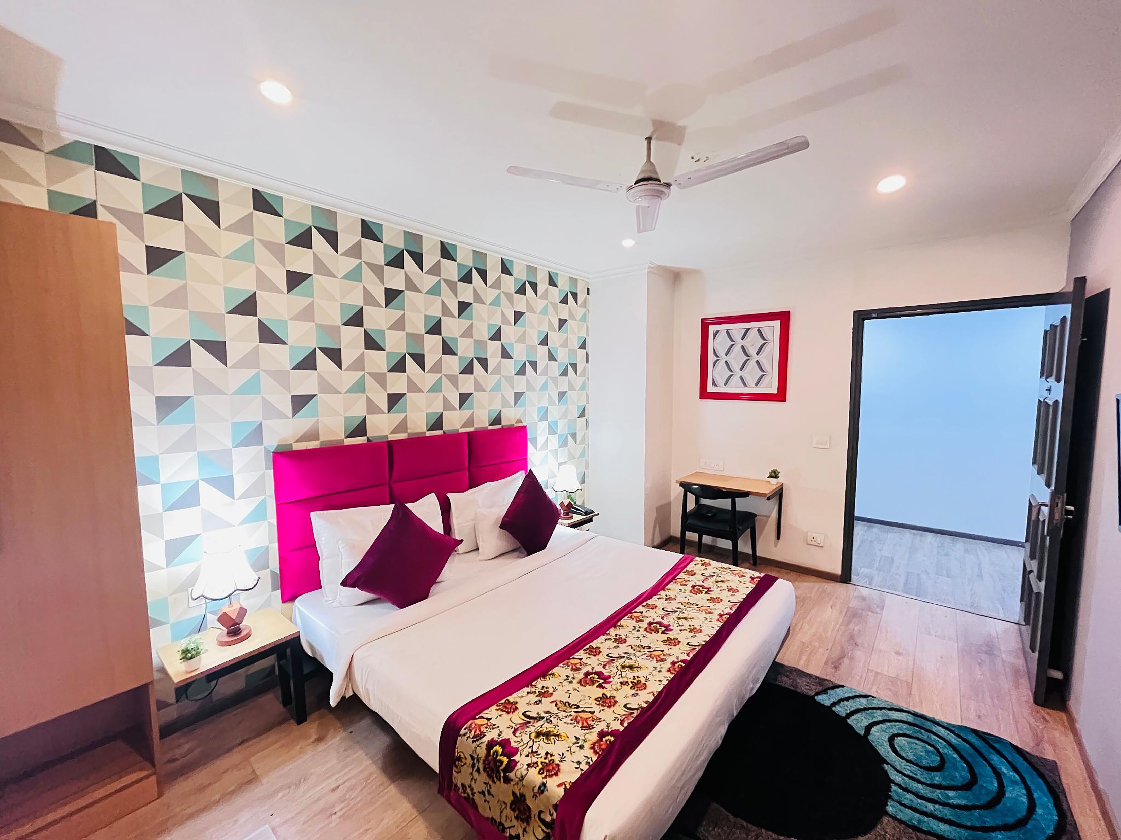 Foto - Qotel Comfort Chattarpur - Near Chattarpur Metro