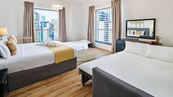 6 habitaciones, escritorio, tabla de planchar con plancha y wifi