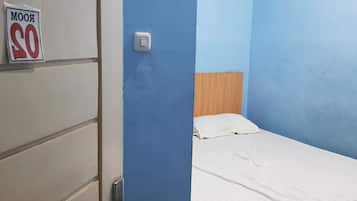 Deluxe Double Room | Laptop workspace, free WiFi, bed sheets