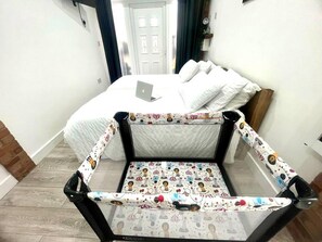 Studio | Desk, free WiFi, bed sheets