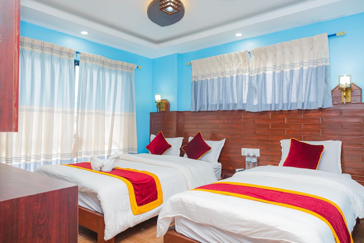 Deluxe Triple Room | Soundproofing, free WiFi, bed sheets