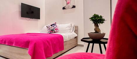 1 bedroom, WiFi, bed sheets