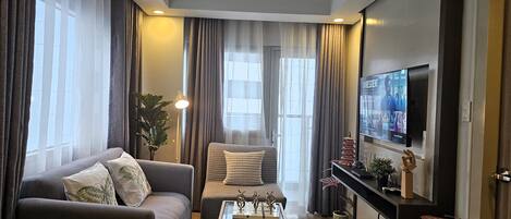 智能電視、電子遊戲