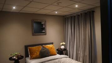 Basic Double Room | Free WiFi