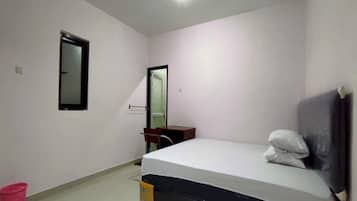 Deluxe Double Room | Free WiFi, bed sheets