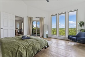 4 Schlafzimmer, Schreibtisch, Bügeleisen/Bügelbrett, Reisekinderbett