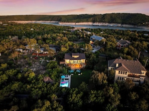 Exterior - Best Sunset in TX ~Luxury Getaway~ Heated Jacuzzi (Leander)