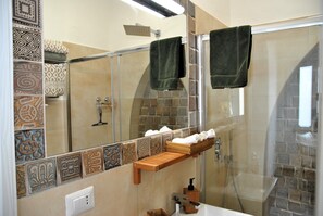 Room, 1 Bedroom, Balcony, City View | Bathroom - Room in B&B - Mariasofia Master Suite With Private Bathroom (Gaeta)