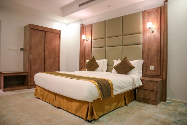 Egyptian cotton sheets, premium bedding, memory-foam beds, in-room safe - Areen palace hotel (Jeddah)