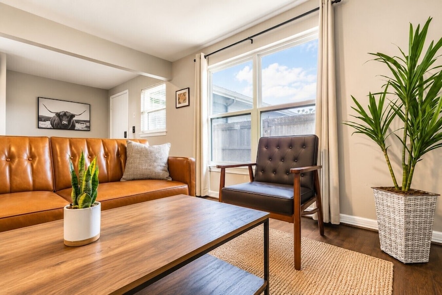 (11) Modern July Comforts 10% Off Limited Time! - Bellaire, TX
