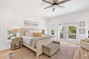 4 bedrooms, iron/ironing board, travel crib, free WiFi - Lucille30A-4BR/3BA-Stunning Home in Grayton + Cart (Santa Rosa Beach)