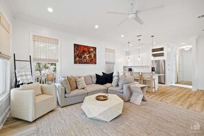 Smart TV - Lucille30A-4BR/3BA-Stunning Home in Grayton + Cart (Santa Rosa Beach)