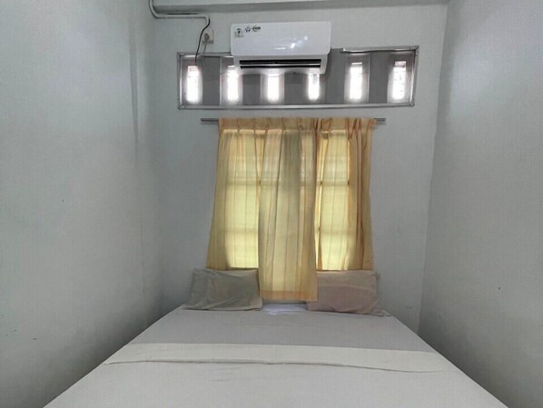 Chambre Double Deluxe | Espace de travail pour ordinateur portable, Wi-Fi gratuit, draps fournis