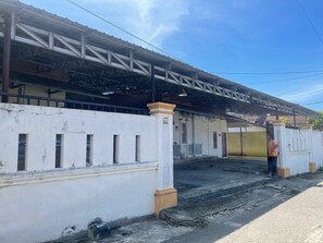 ด้านหน้าที่พัก
