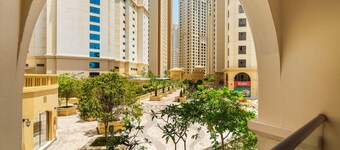 Stylish apartment on the beach near metro & Mall