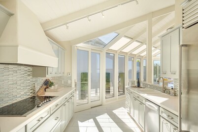 3911 Point Lobos View - Hot Tub with an Ocean View